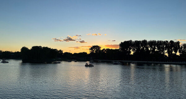 Half-Day Beijing Hutong Tour with Rickshaw Ride, Houhai Lake & Drum Tower