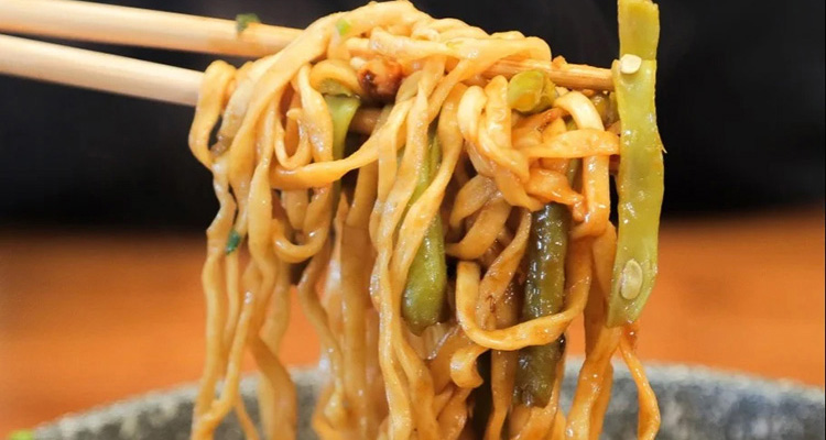 Braised Noodles with Lentils
