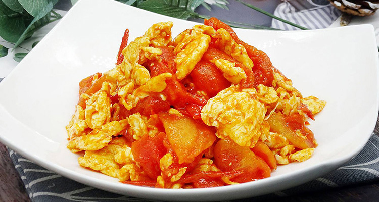 Scrambled Eggs with Tomatoes
