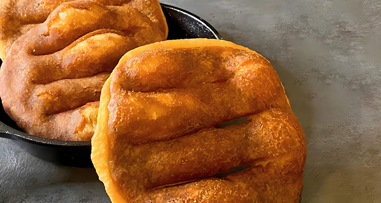 Sugar-coated oil cake