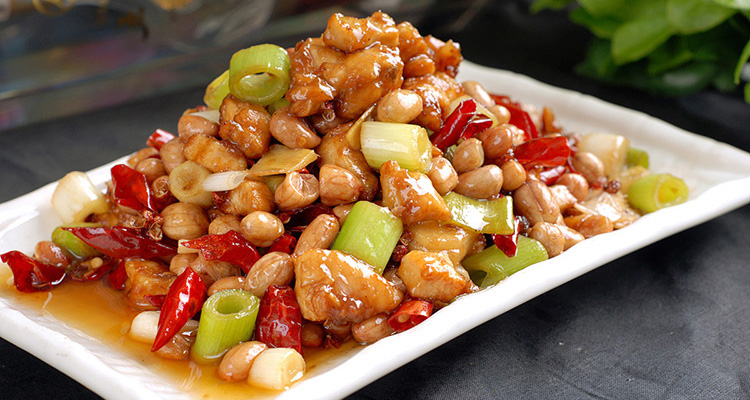 Chicken Cubes in Spicy Sauce