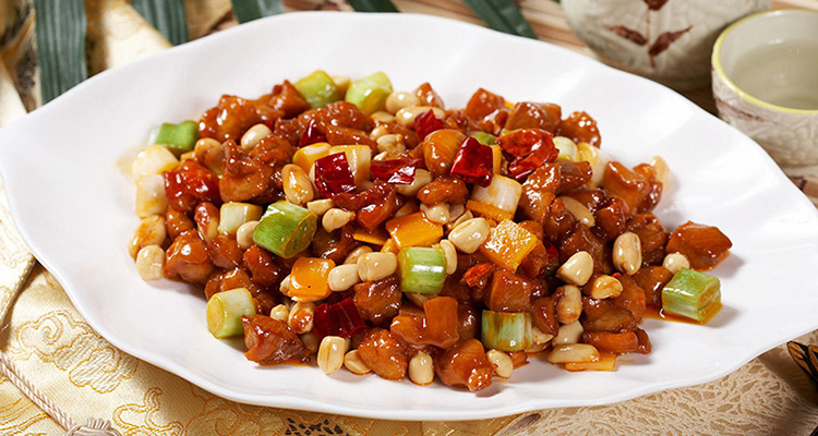 Chicken Cubes in Spicy Sauce