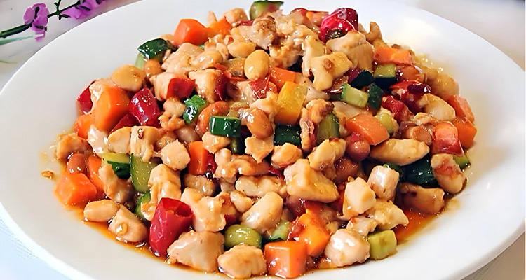 Chicken Cubes in Spicy Sauce
