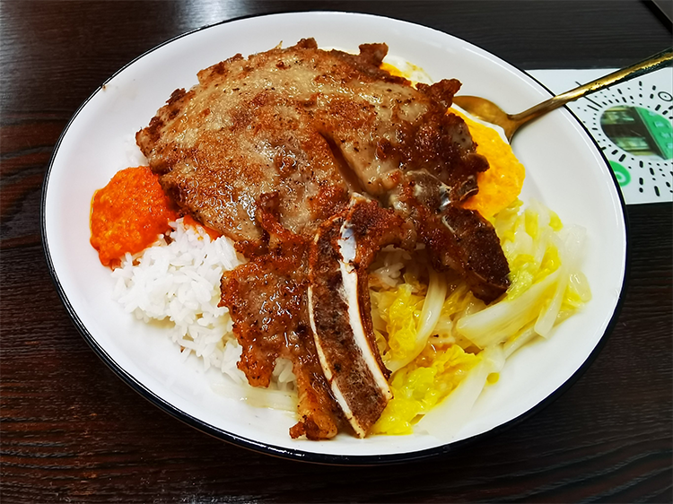 Hong Kong Food: Where to Try Classic Baked Pork Chop Rice